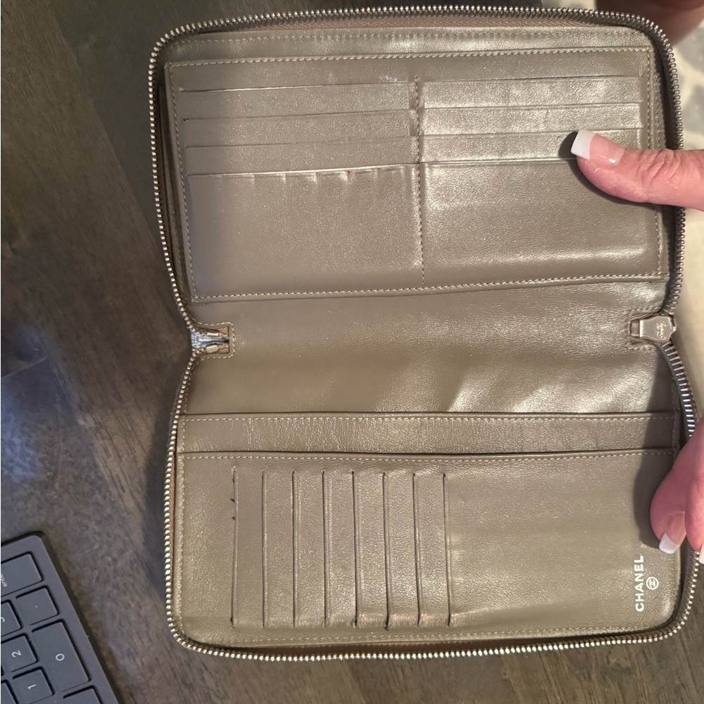 CHANEL Metallic Silver Quilted Wallet- PRICE REDUCED- SEE PHOTOS - Picture 3 of 11